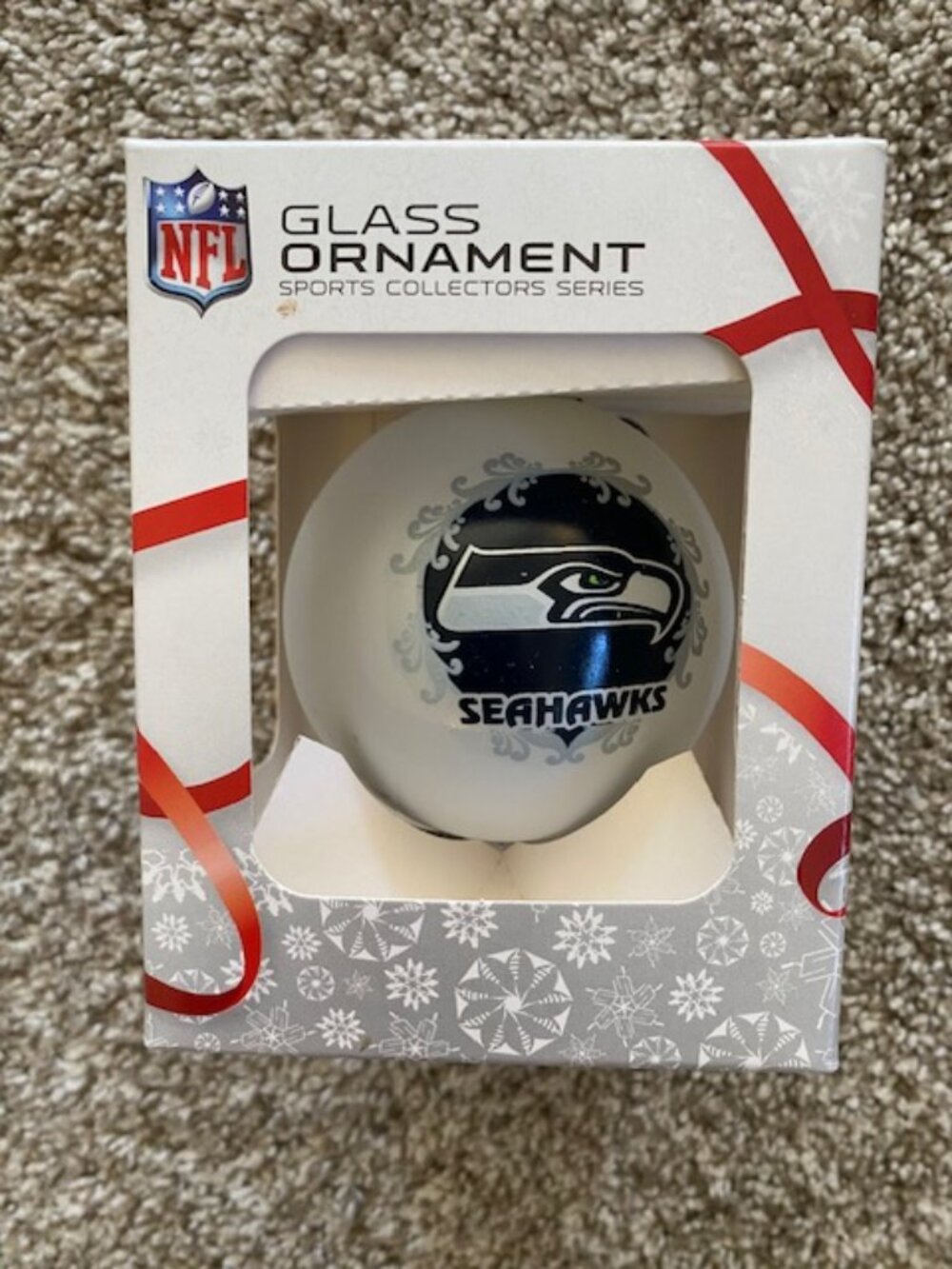 Seattle SEAHAWKS Team 3-1/4'' Round Glass Ball Christmas Tree Ornament NFL New